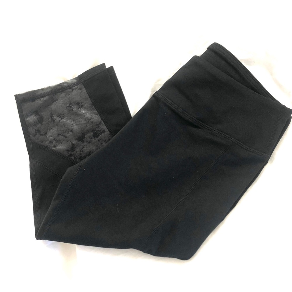 Fabletics Capri active wear!